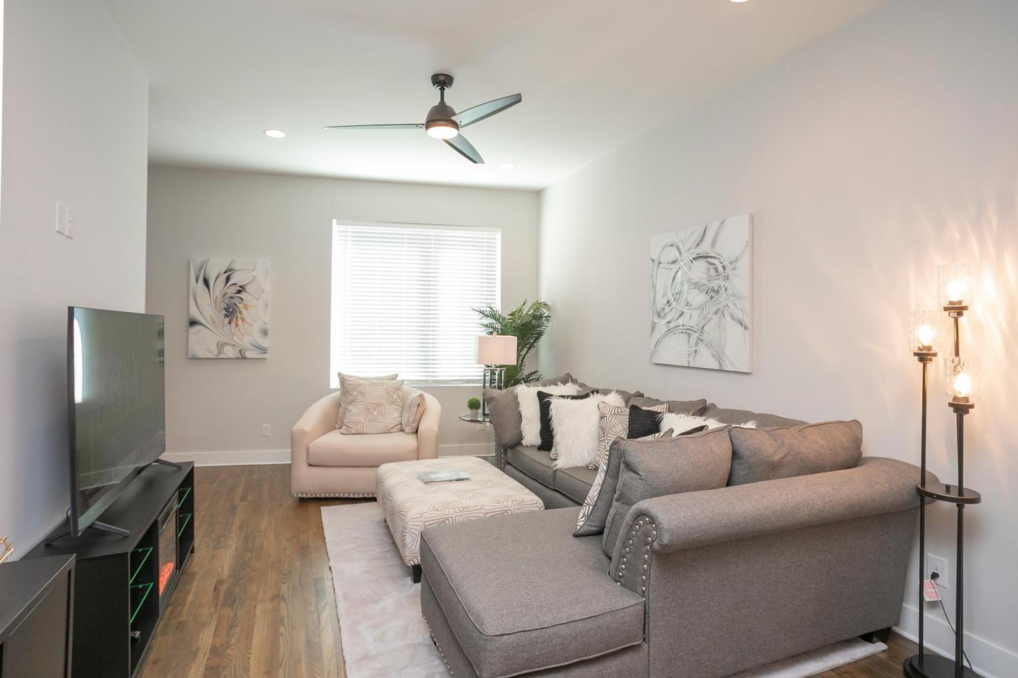 Luxury Townhome Skyline Views Mins To Dt Nashville Exteriér fotografie