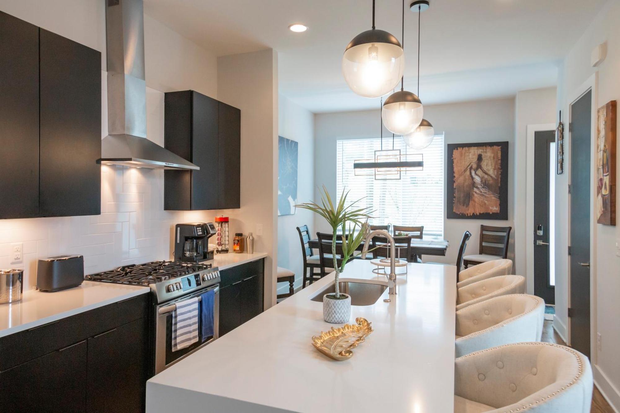 Luxury Townhome Skyline Views Mins To Dt Nashville Exteriér fotografie